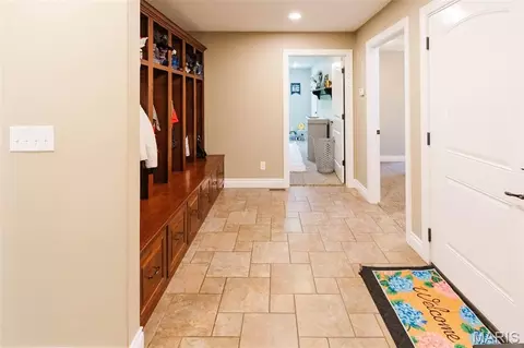 Entry Way - 2 Thornaby Rd, Hannibal, MO 63401 photo 1 of 3
