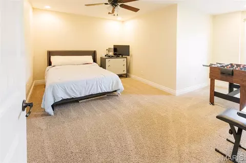 Bedroom - 2 Thornaby Rd, Hannibal, MO 63401 photo 5 of 6