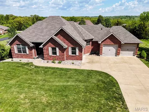 Exterior - 2 Thornaby Rd, Hannibal, MO 63401 photo 2 of 6