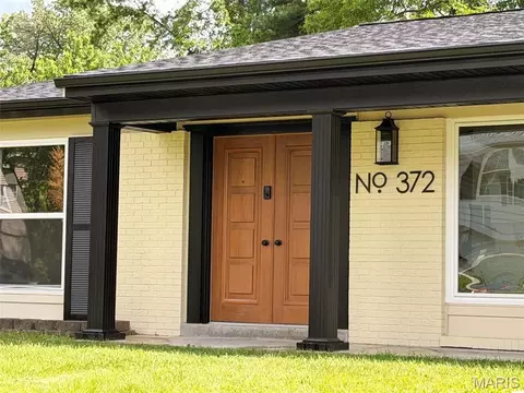 372 Roanoke Dr, Belleville, IL 62221
