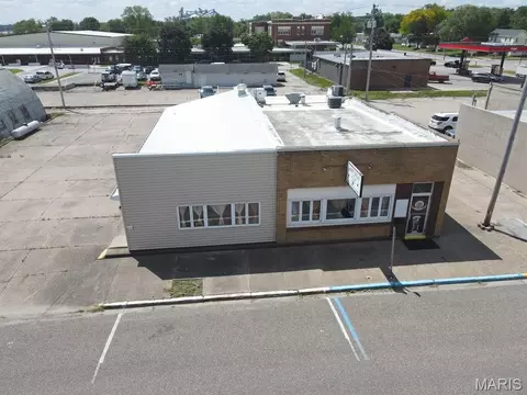 305 Lewis St, Canton, MO 63435