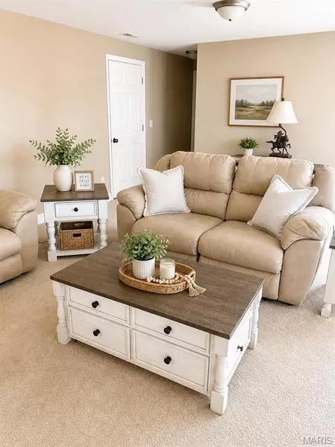 Living - 2004 Homefield Ridge Dr, O'fallon, MO 63366 photo 1 of 2