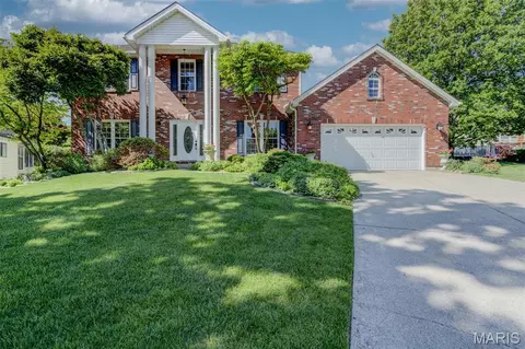 27 Ridge Mount Ct, Saint Charles, MO 63303