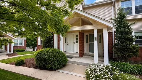 1 Glen Echo Ln #1, St Peters, MO 63303