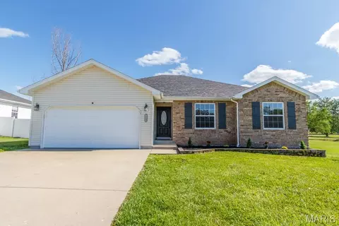1284 Brayli Dr, Lebanon, MO 65536