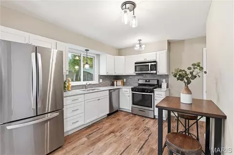 Kitchen - 541 Braebridge Rd, Manchester, MO 63021 photo 1 of 3