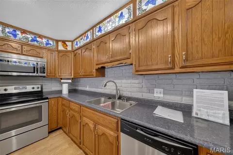 Kitchen - 85 Spring Branch Rd, Troy, MO 63379 photo 3 of 5