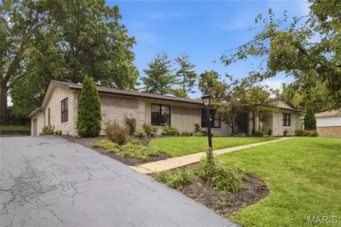 436 Marford Dr, Saint Louis, MO 63141