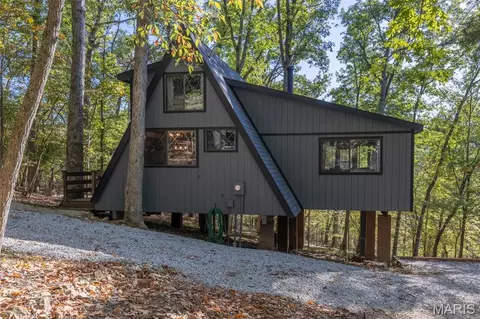 701 Solitude Ridge Dr, Innsbrook, MO 63390