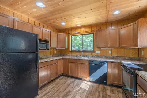 Kitchen - 2352 Trautwein Dr, Innsbrook, MO 63390 photo 1 of 2