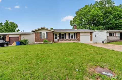 11007 Landseer Dr, Saint Louis, MO 63136