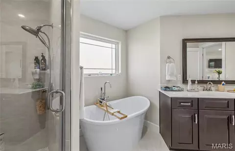 Bath - 12369 County Road 4000, Rolla, MO 65401 photo 7 of 11