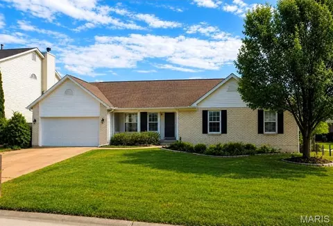 6964 Brassel Dr, Dardenne Prairie, MO 63368