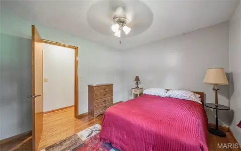Bedroom - 21482 Teardrop Rd, Devils Elbow, MO 65457 photo 2 of 8