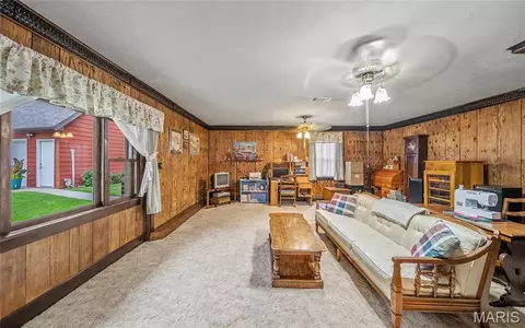 Living - 21482 Teardrop Rd, Devils Elbow, MO 65457 photo 2 of 2