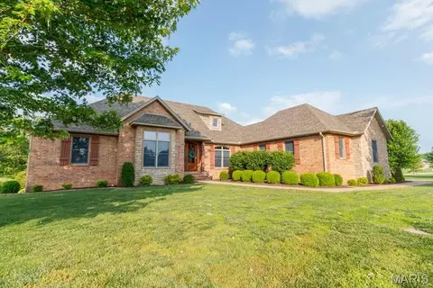 929 Castle Rock Ave, Lebanon, MO 65536