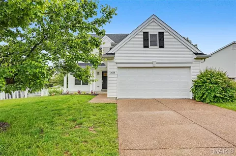 1424 Devonshire County Dr, Wentzville, MO 63385
