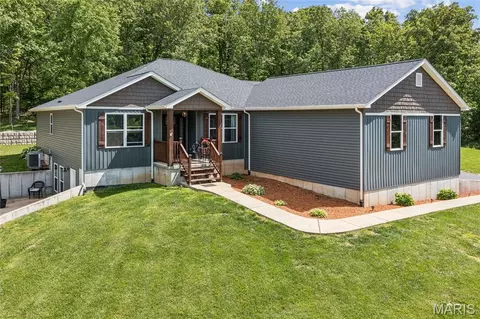 2824 Nicole Ln, Festus, MO 63028
