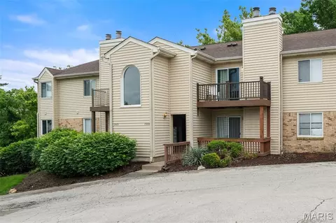 17078 Sandalwood Creek Dr #B, Wildwood, MO 63038