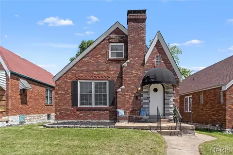 8624 Riverview Blvd, Saint Louis, MO 63147