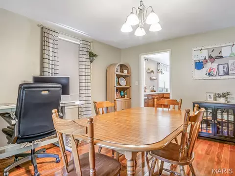 Dining - 700 Waterloo Dr, Waterloo, IL 62298 photo 2 of 3