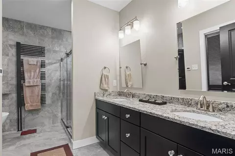 Bath - 2218 Wind Crest Ct, Washington, MO 63090 photo 1 of 11