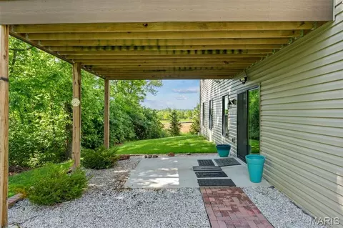 Exterior - 2218 Wind Crest Ct, Washington, MO 63090 photo 6 of 9