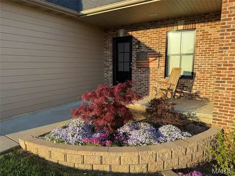 Exterior - 2218 Wind Crest Ct, Washington, MO 63090 photo 9 of 9