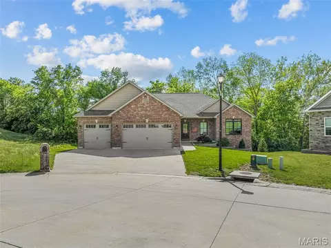 Exterior - 2218 Wind Crest Ct, Washington, MO 63090 photo 8 of 9