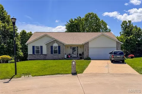 979 Reddington Oaks Ct, Saint Charles, MO 63304