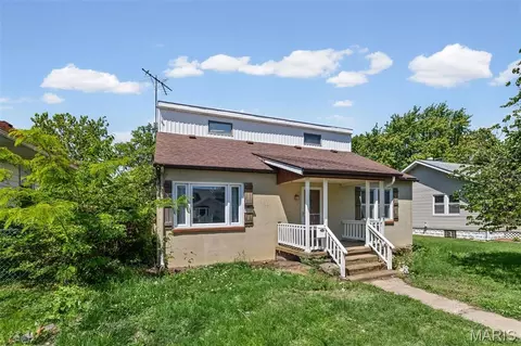 510 Hamilton Ave, Wood River, IL 62095