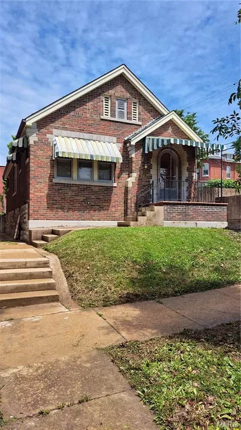 3617 Dunnica Ave, Saint Louis, MO 63116