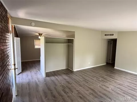 Living - 6604 Graybirch Dr, Berkeley, MO 63134 photo 4 of 5