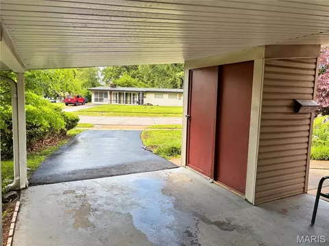 Exterior - 6604 Graybirch Dr, Berkeley, MO 63134 photo 4 of 15