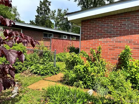 Exterior - 6604 Graybirch Dr, Berkeley, MO 63134 photo 15 of 15