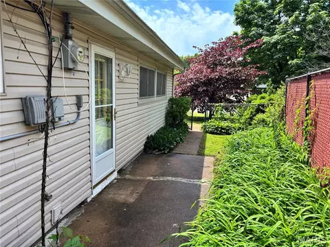 Exterior - 6604 Graybirch Dr, Berkeley, MO 63134 photo 13 of 15