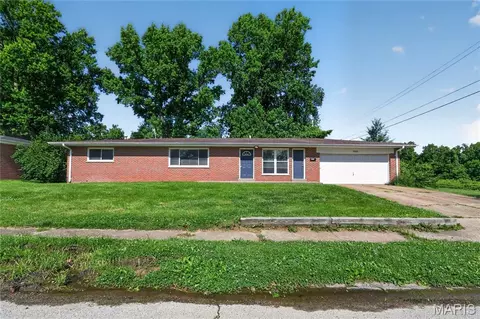 9503 Yorktown Dr, Saint Louis, MO 63137