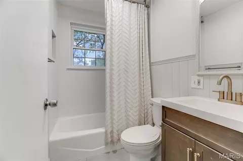 Bath - 115 Echo Ln, Bethalto, IL 62010 photo 1 of 1