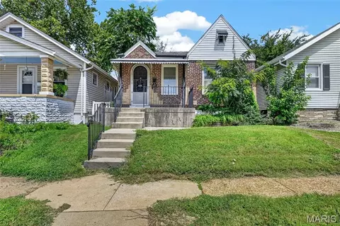 6425 Hoffman Ave, Saint Louis, MO 63139