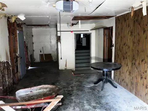 Entry Way - 820 N 18th St, Herrin, IL 62948 photo 1 of 1