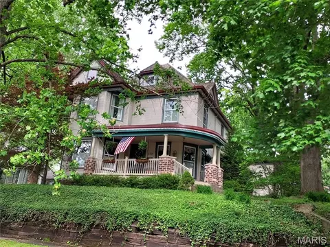 320 N Fourth St, Greenville, IL 62246