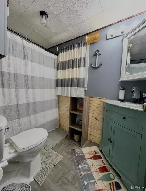 Bath - 1142 Cedar Ridge Cir, Roach, MO 65787 photo 1 of 1