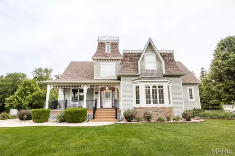 116 S Lindenwood Dr, Collinsville, IL 62234