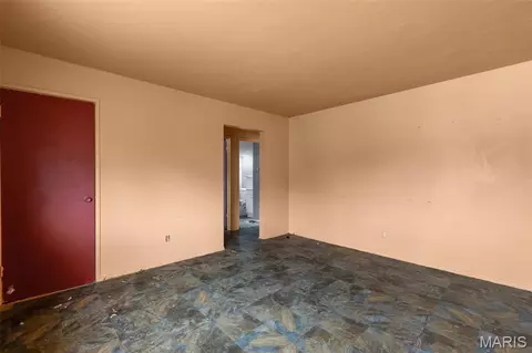 2152 Erick Ave, Saint Louis, MO 63121 photo 4