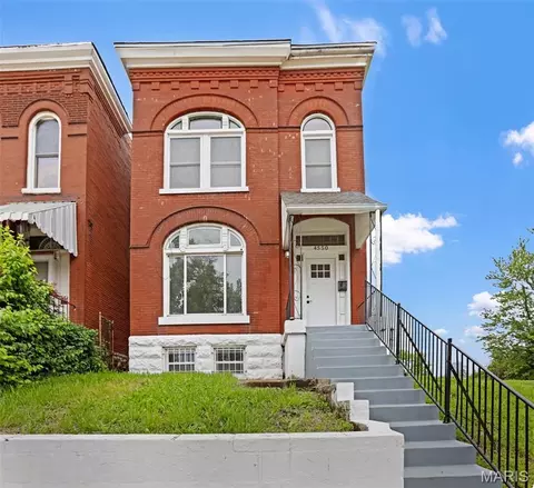 4550 Enright Ave, Saint Louis, MO 63108