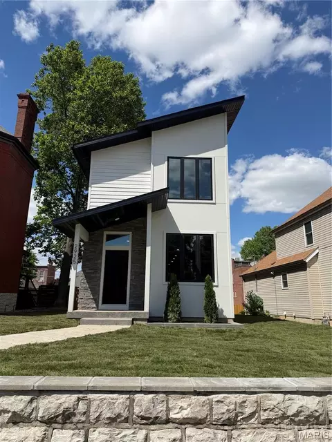 2925 Lafayette Ave, Saint Louis, MO 63104