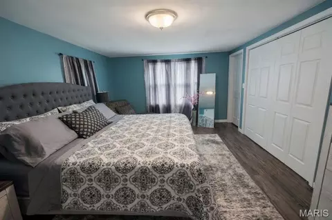 Bedroom - 407 E Spruce St, Gillespie, IL 62033 photo 1 of 2
