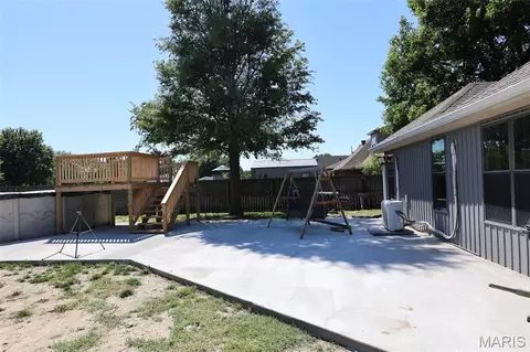 Exterior - 201 Lawrence Dr, Steele, MO 63877 photo 5 of 8