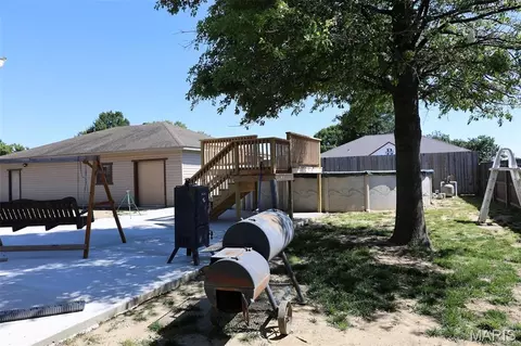 Exterior - 201 Lawrence Dr, Steele, MO 63877 photo 7 of 8