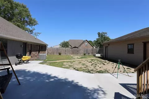 Exterior - 201 Lawrence Dr, Steele, MO 63877 photo 3 of 8